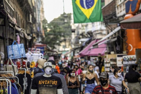 Coronavrus no Brasil: melhora no descarta novo pico (Ricardo Moraes/Reuters)