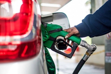 At as 16h de ontem (15), a gasolina registrava R$ 5,69, o etanol havia sido vendido a R$ 5,19