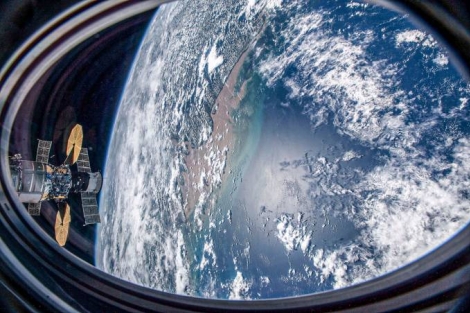 Foto tirada de uma janela do veculo SpaceX Crew Dragon enquanto a Estao Espacial Internacional orbitava sobre o Oceano Atlntico prximo  costa do Brasil, perto da foz do Rio Amazonas (Nasa/Divulgao)