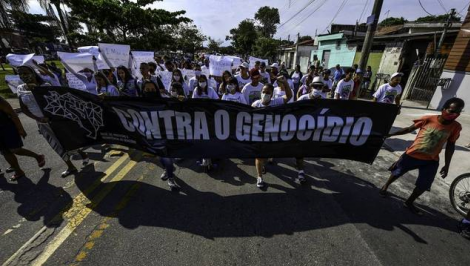 Manifestao contra a morte de um jovem na periferia da zona sul de SP. (Foto: Lucas Lacaz Ruiz / Folhapress)
