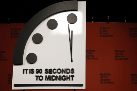 Relógio do Juízo Final foi mantido em 90 segundos para meia-noite. (Anna Moneymaker/Getty Images)