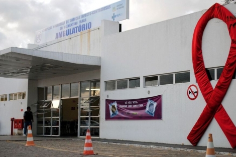 Homem de 59 anos est internado no Hospital Clementino Fraga (Foto: Reproduo) 