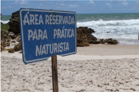 rea reservada para a prtica naturista na Praia de Tambaba, no Litoral Sul da Paraba, em imagem de 2011  Foto: Francisco Frana/Jornal da Paraba/Arquivo