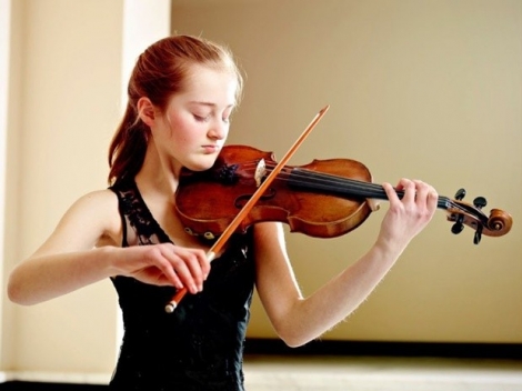 A violinista Noa Wildschut, da Holanda,  homenageada no 3 Festival Internacional de Msica Clssica de Joo Pessoa (Foto: Merlijn Doomernik/Divulgao)